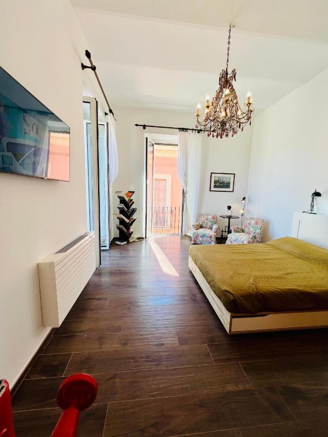 B&B Letterario Palazzo Pistocchi Терамо Экстерьер фото