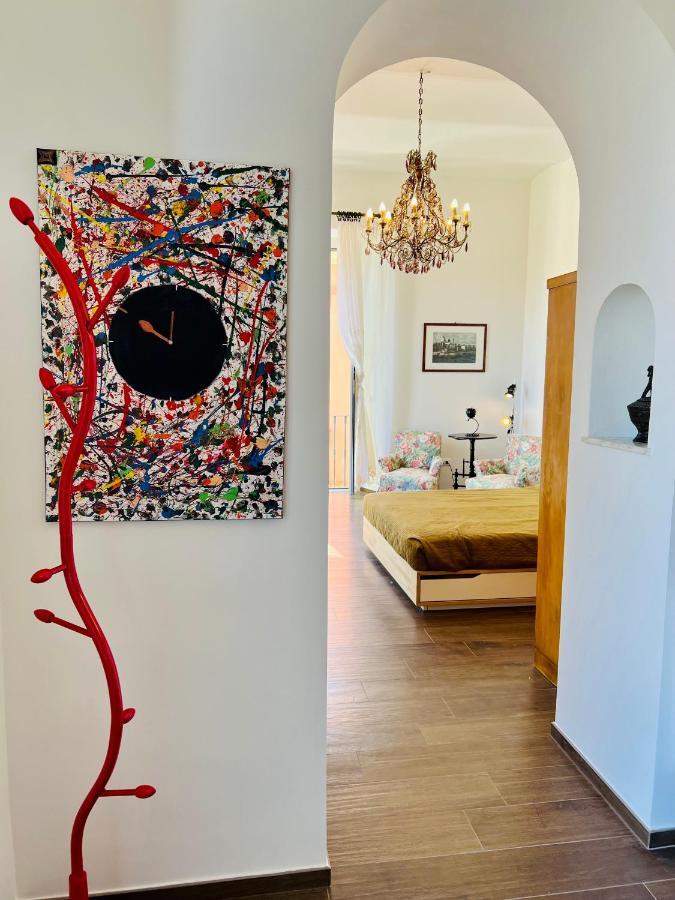 B&B Letterario Palazzo Pistocchi Терамо Экстерьер фото